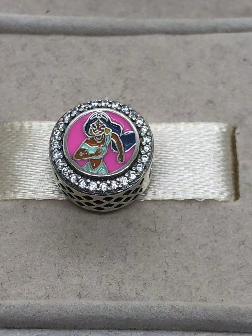 ✨🔥Pandora RunDisney Jasmine Princess Half Marathon 10K Bead Charm